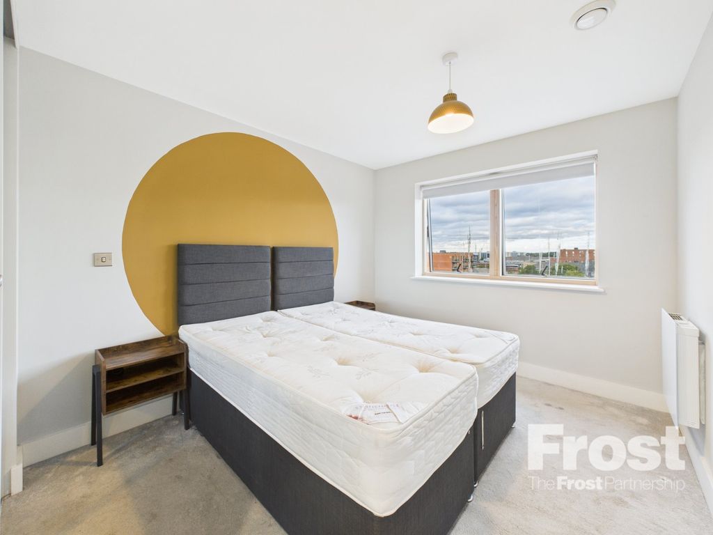 Property photo 3 of 6 Picture No. 12