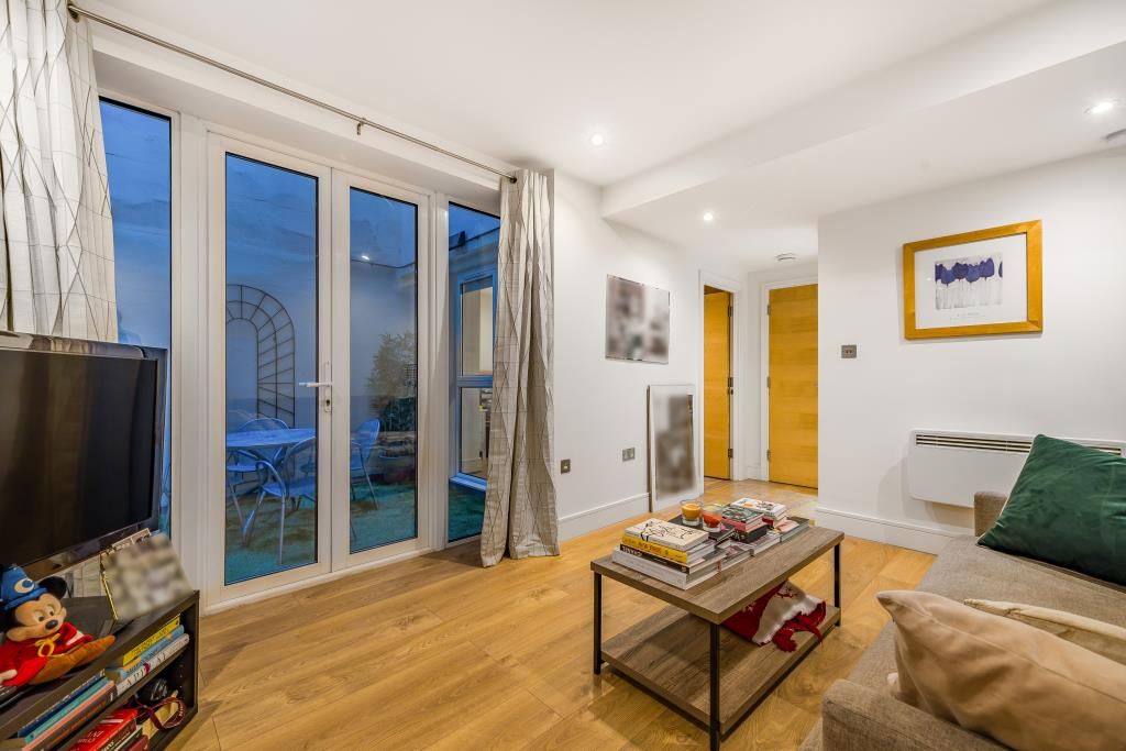 Property photo 2 of 10 Reception Room