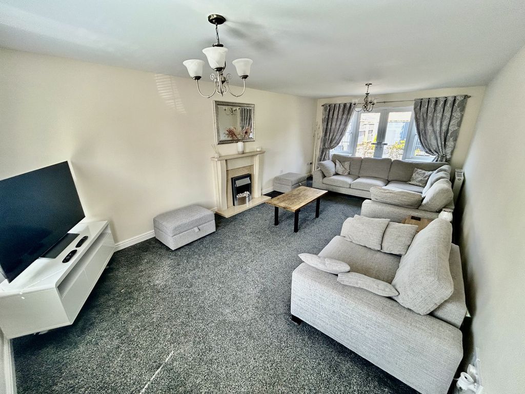 Property photo 2 of 24