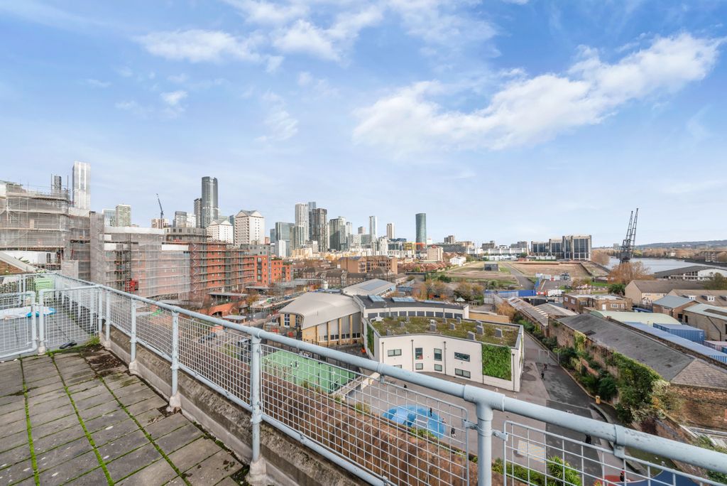 Property photo 3 of 19 Photo 14