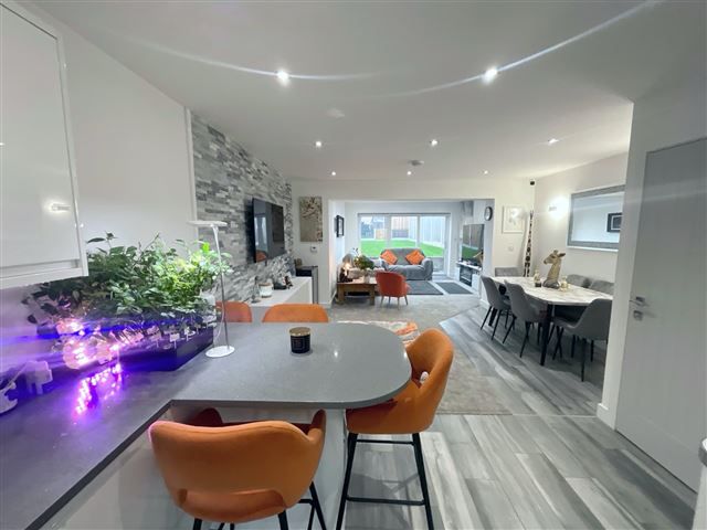 Property photo 2 of 21 Kitchen/Diner