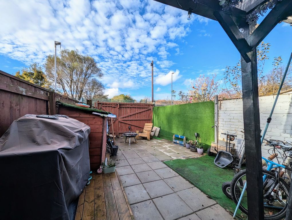 Property photo 3 of 12