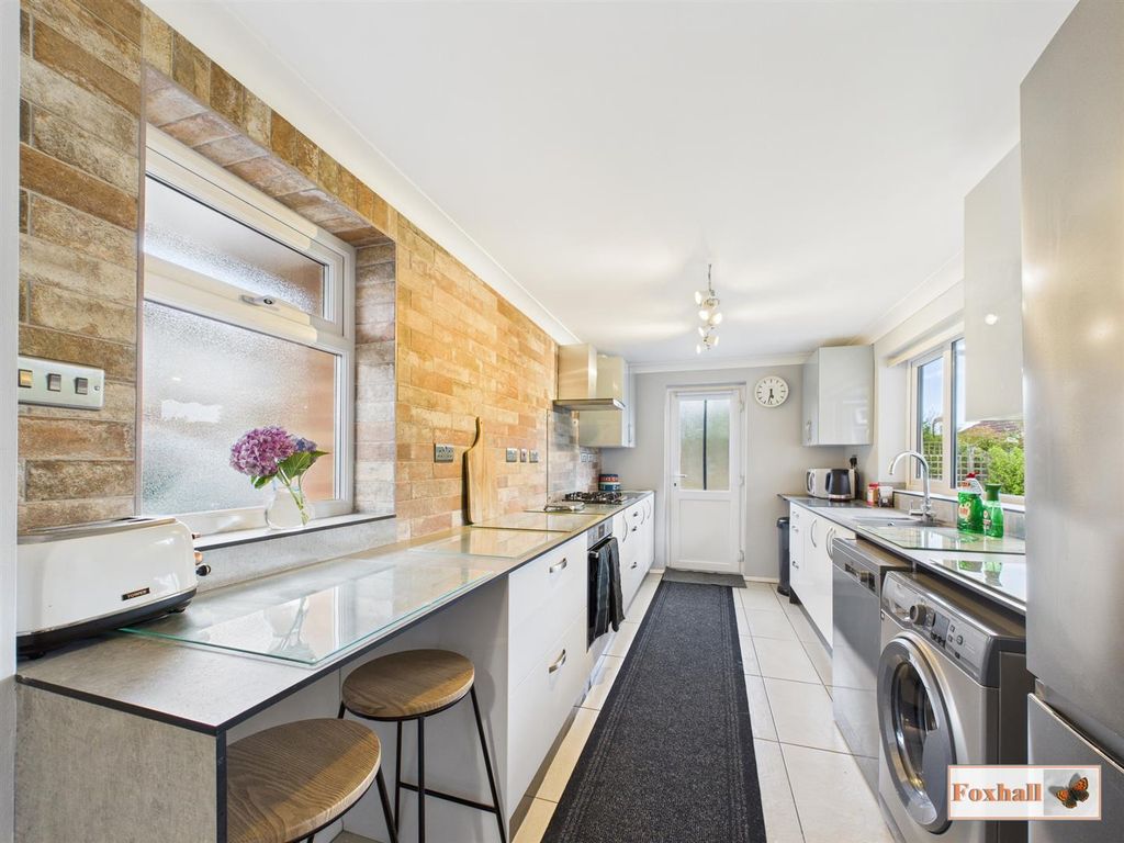 Property photo 2 of 18 Kitchen / Diner