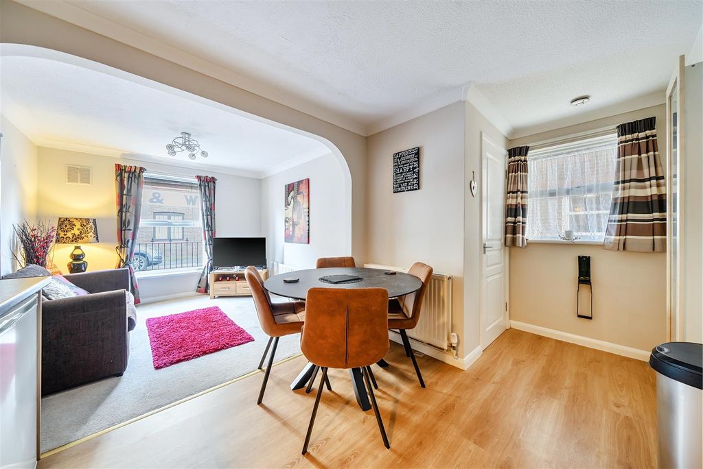 Property photo 2 of 11 Kitchen / Dining / Sitting Room