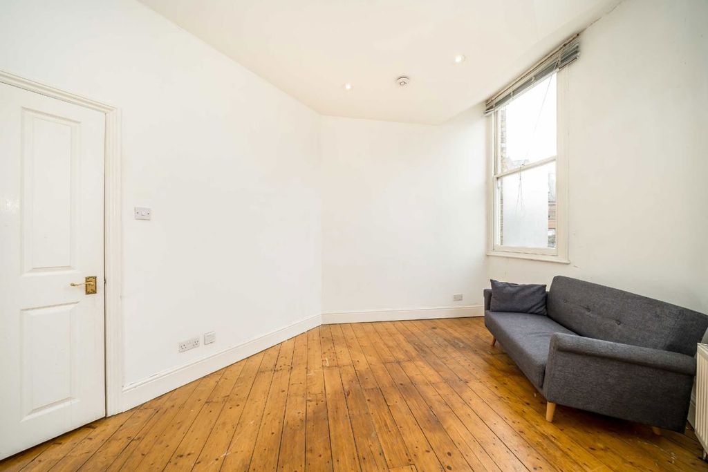 Property photo 2 of 4