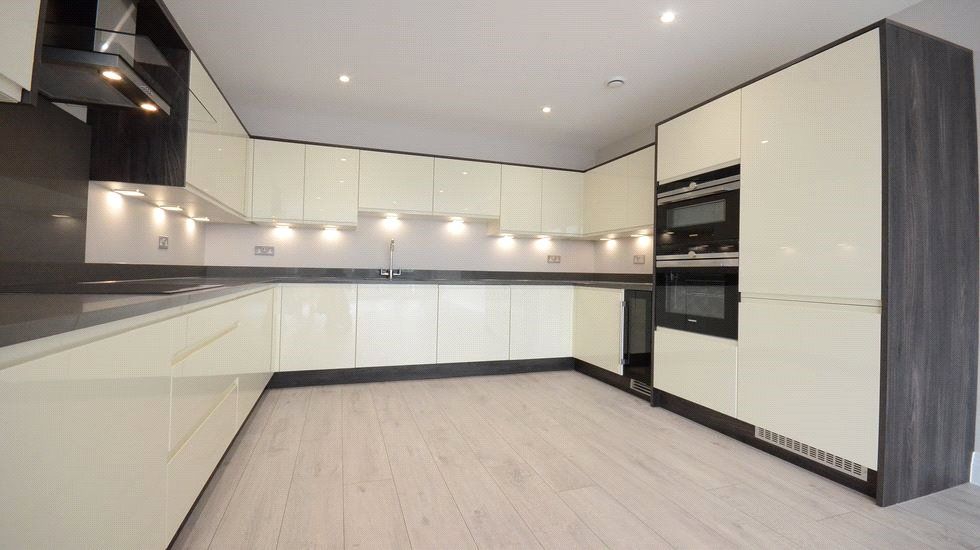 Property photo 2 of 10 2_Resized.Jpg