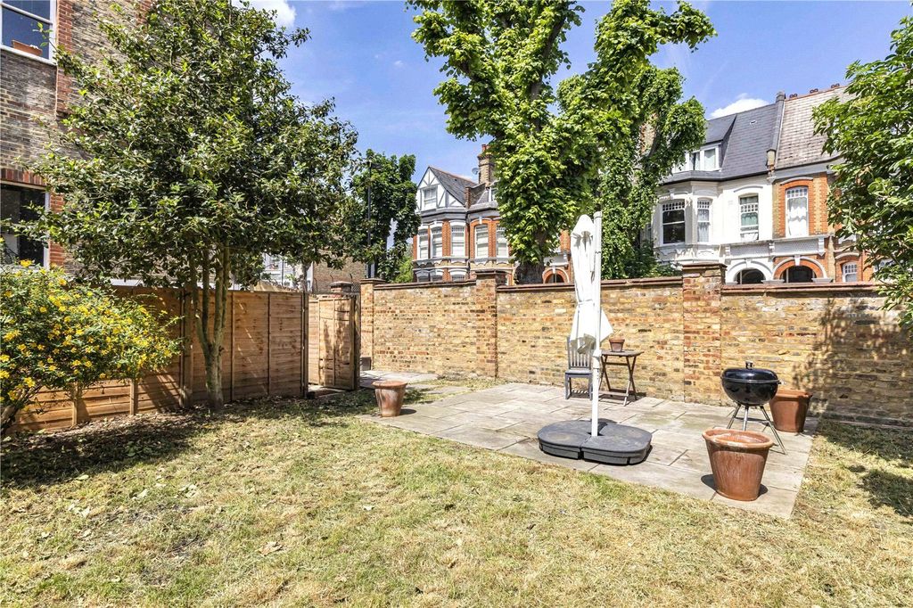 Property photo 1 of 22 Picture No. 16