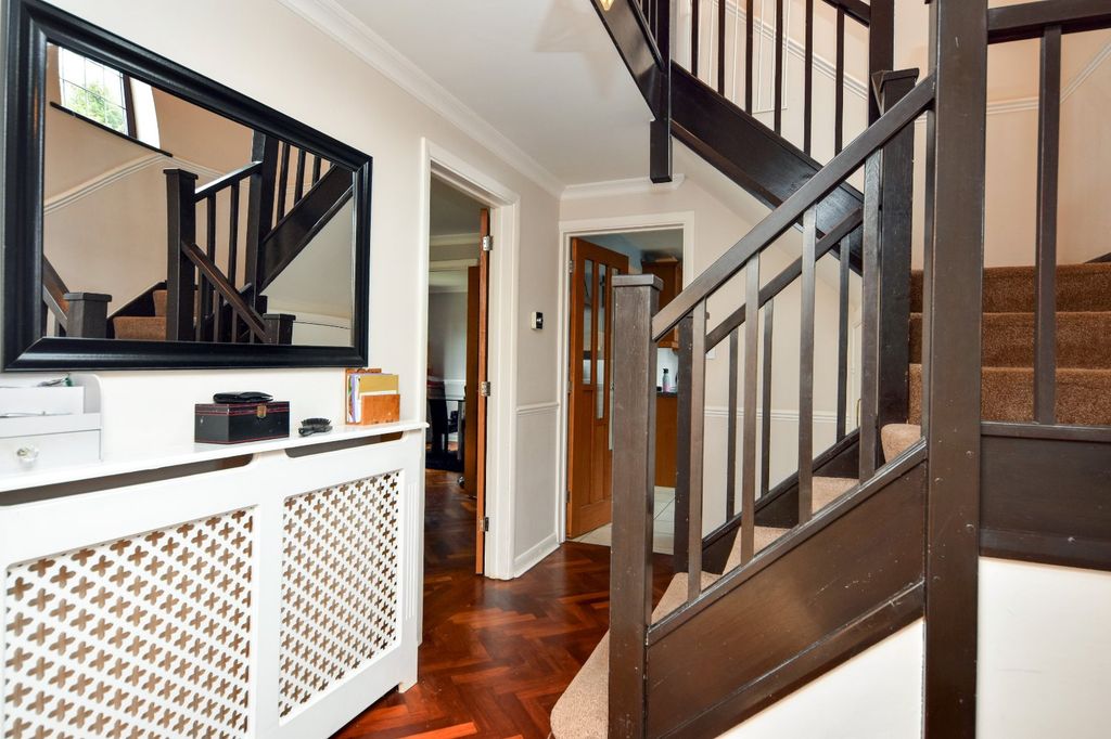 Property photo 3 of 37 Picture No. 70