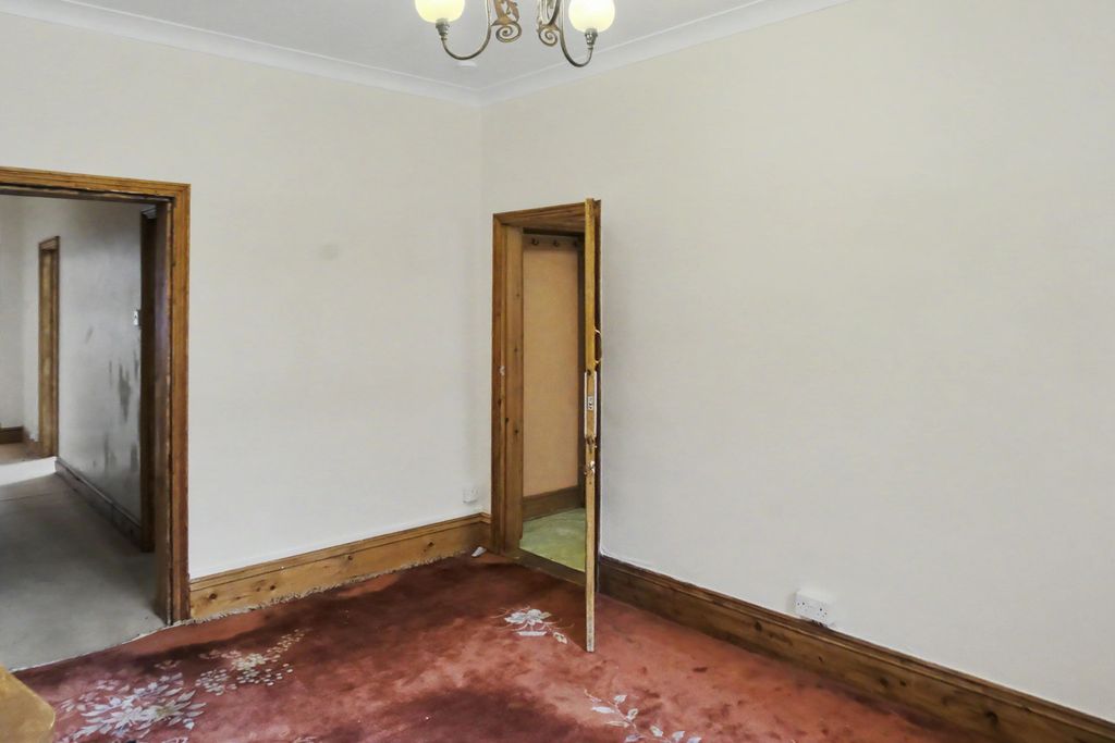 Property photo 2 of 17 22A Grosvenor Road, Twickenham, Middlesex, Tw1 4Ae