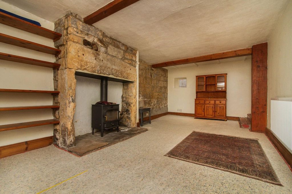 Property photo 2 of 9 Living / Dining Room