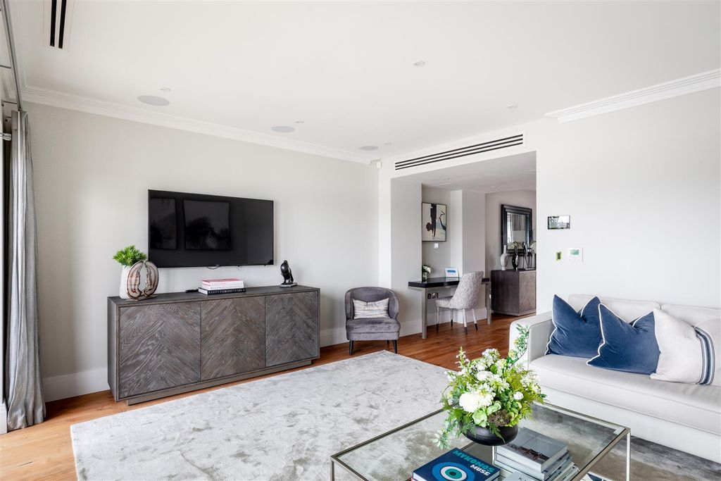 Property photo 3 of 25 Oxbridge Terrace-18.Jpg