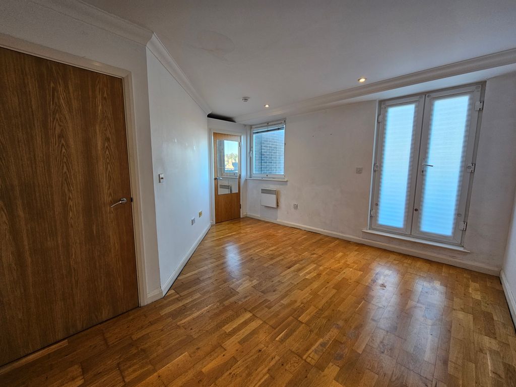 Property photo 3 of 5 Bedroom 1