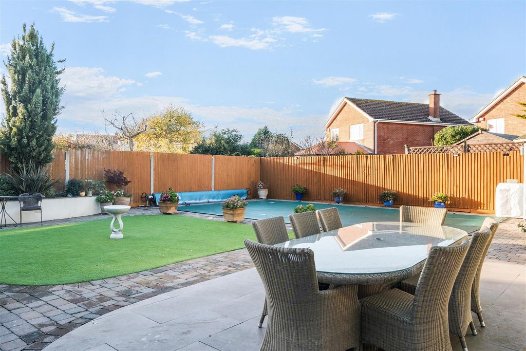 Property photo 2 of 17 1381924-4-691B55E157522.Jpg