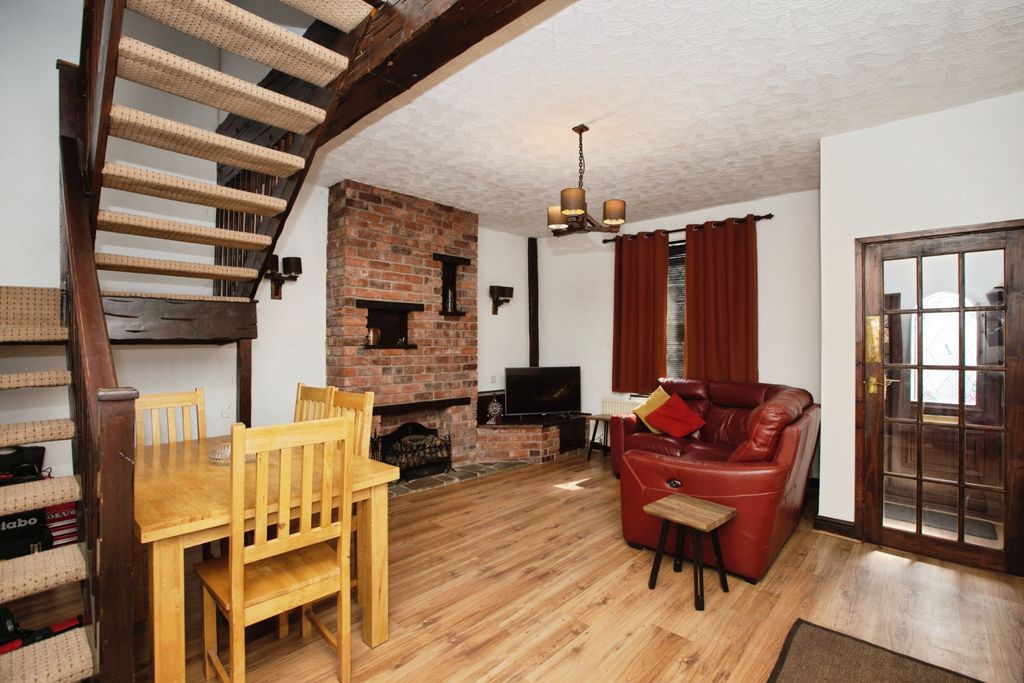 Property photo 2 of 15