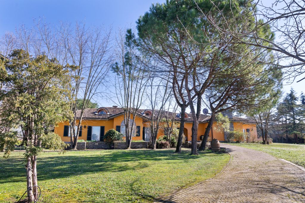 Property photo 1 of 19