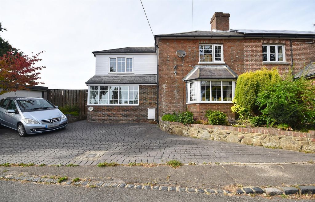 Property photo 1 of 31