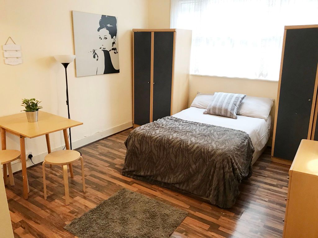 Property photo 3 of 6