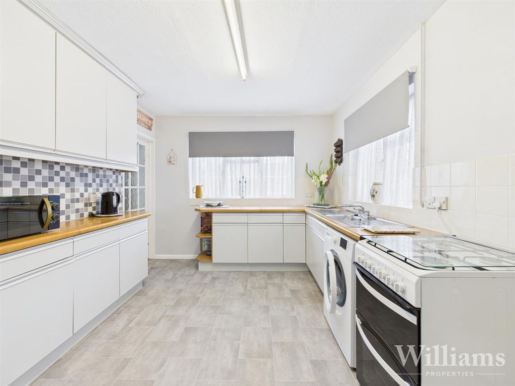 Property photo 3 of 19 Cam04950G0-Pr0125-Still008 - Copy.Jpg