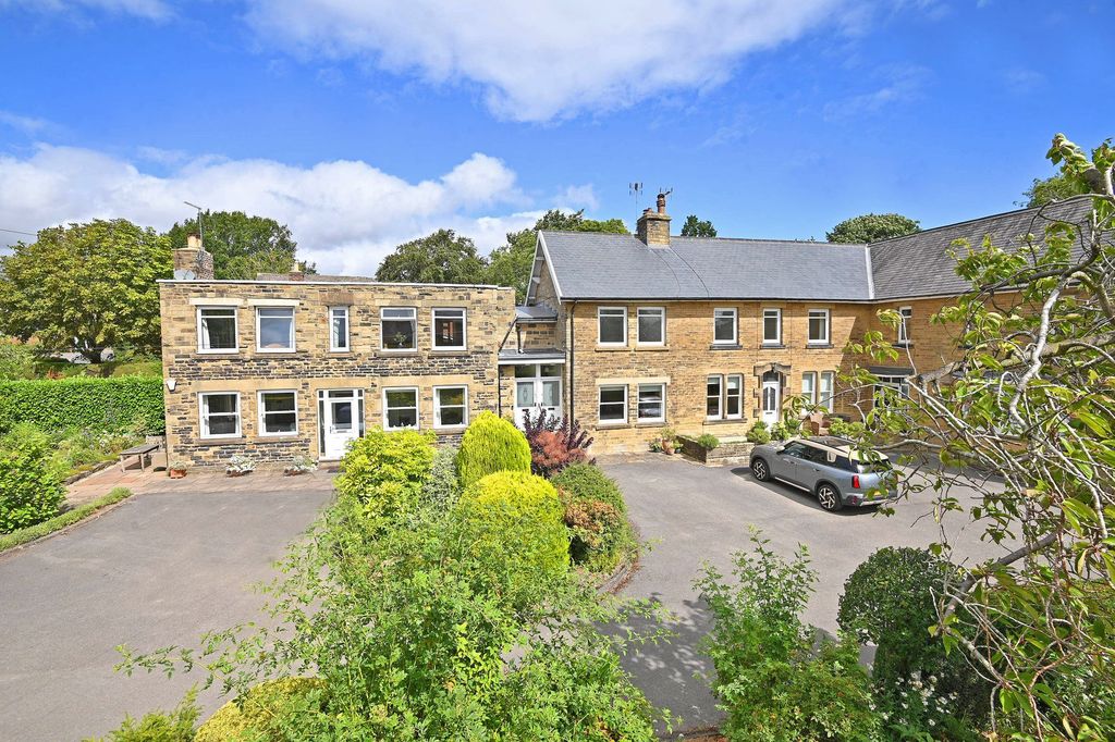 Property photo 1 of 26