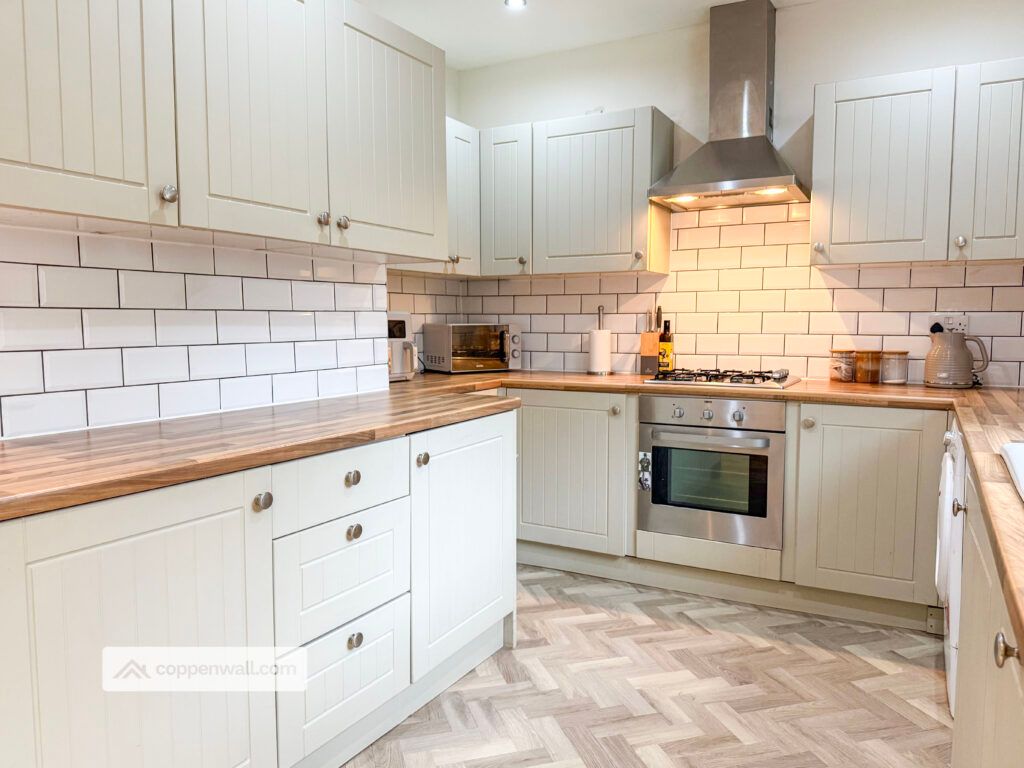 Property photo 2 of 31