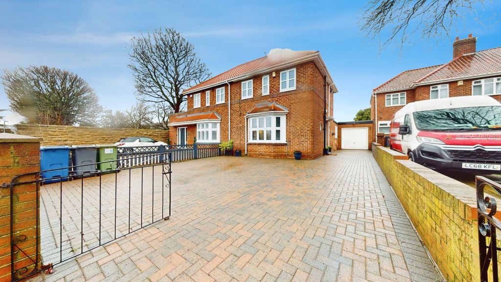 Property photo 1 of 34 4878191