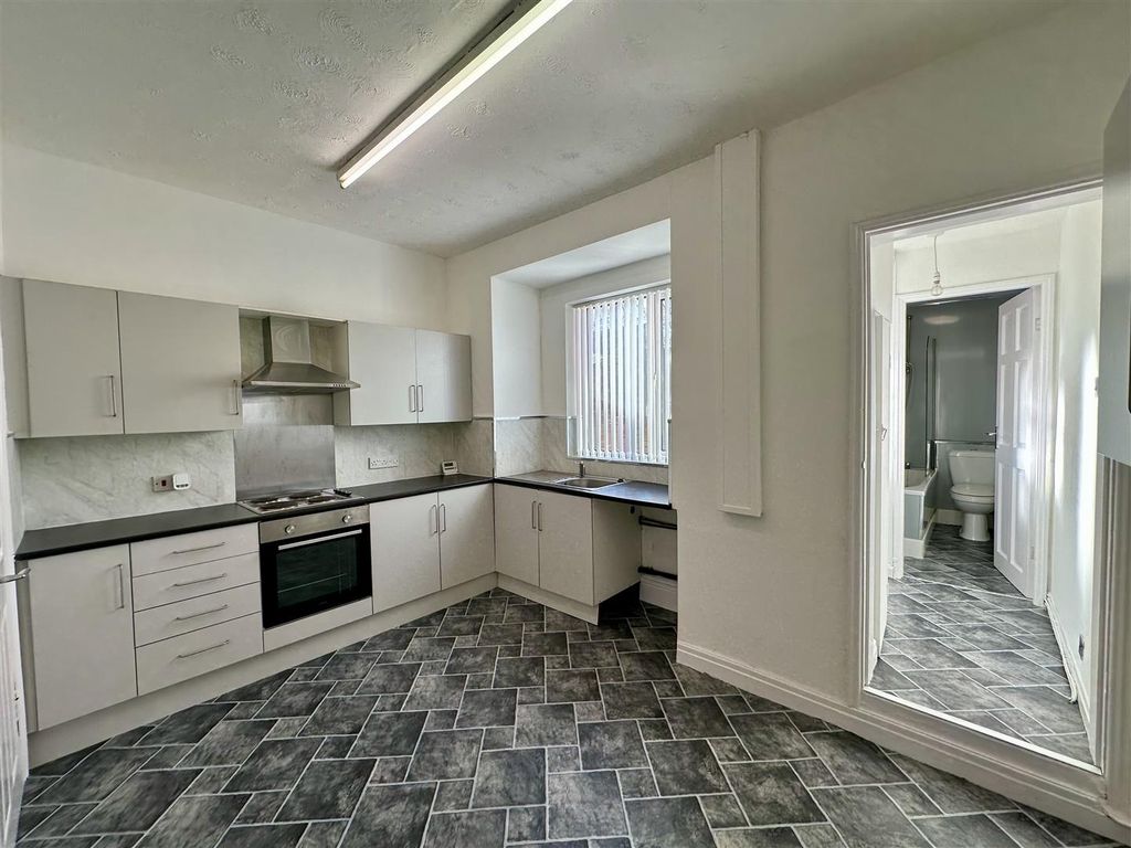 Property photo 3 of 9 Kitchen / Diner