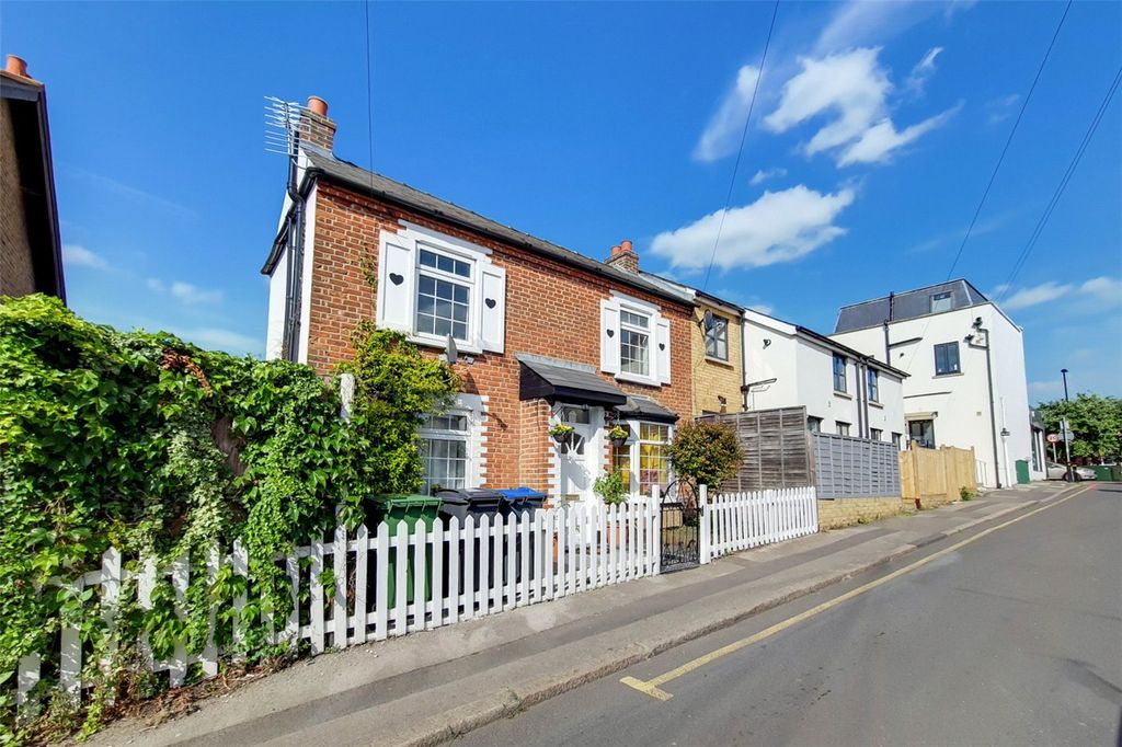 Property photo 1 of 11 Picture No. 01