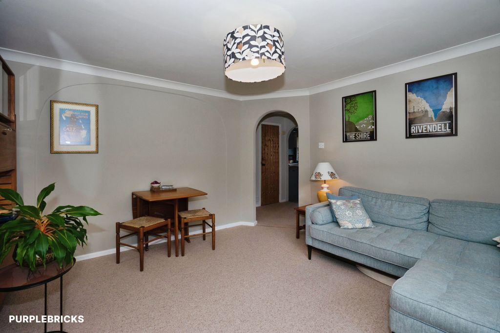Property photo 3 of 17