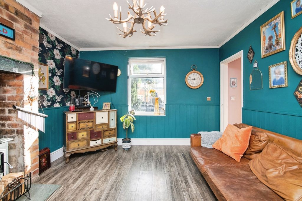 Property photo 3 of 24 Pbox-Img.Jpg