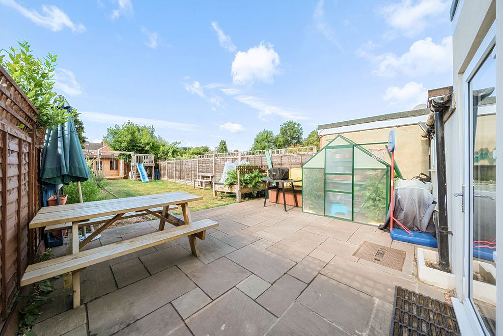 Property photo 2 of 18 Garden/Patio