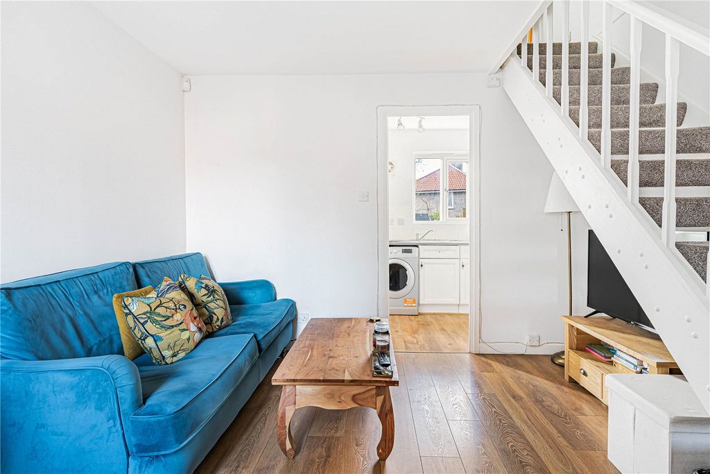 Property photo 2 of 13 Picture No. 10