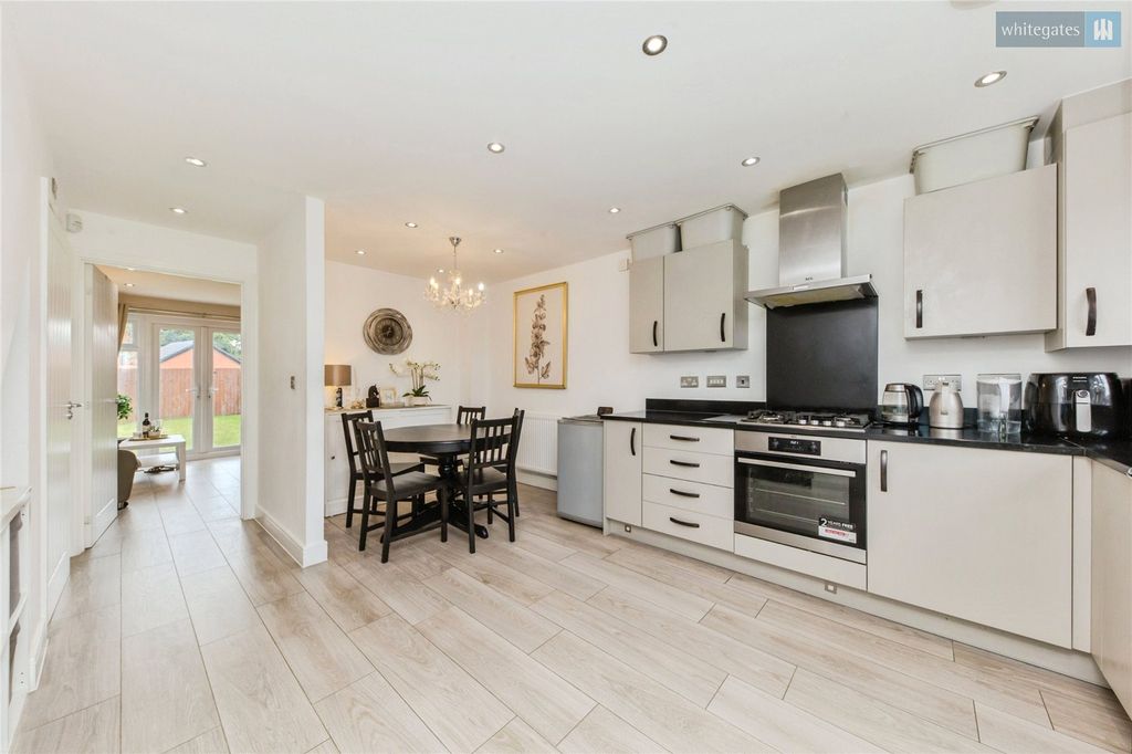 Property photo 3 of 17 Picture No. 05