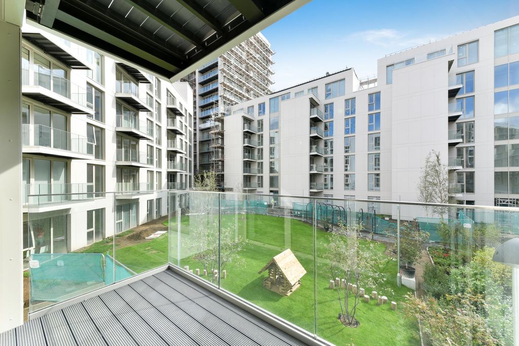 Property photo 3 of 11