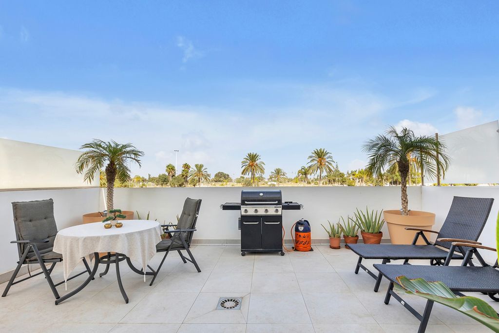 Property photo 3 of 36