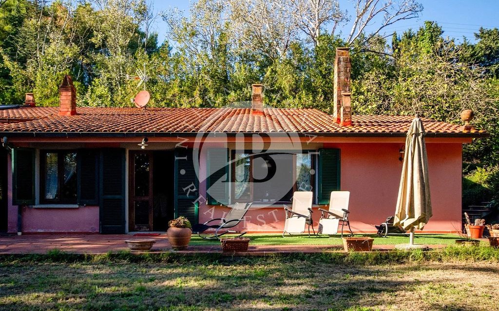 Property photo 2 of 27