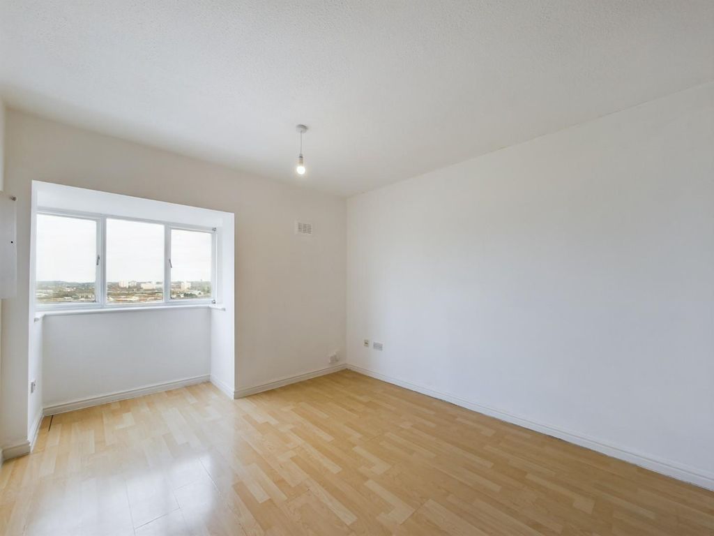 Property photo 3 of 18 Cam01530G0-Pr0096-Still002.Jpg