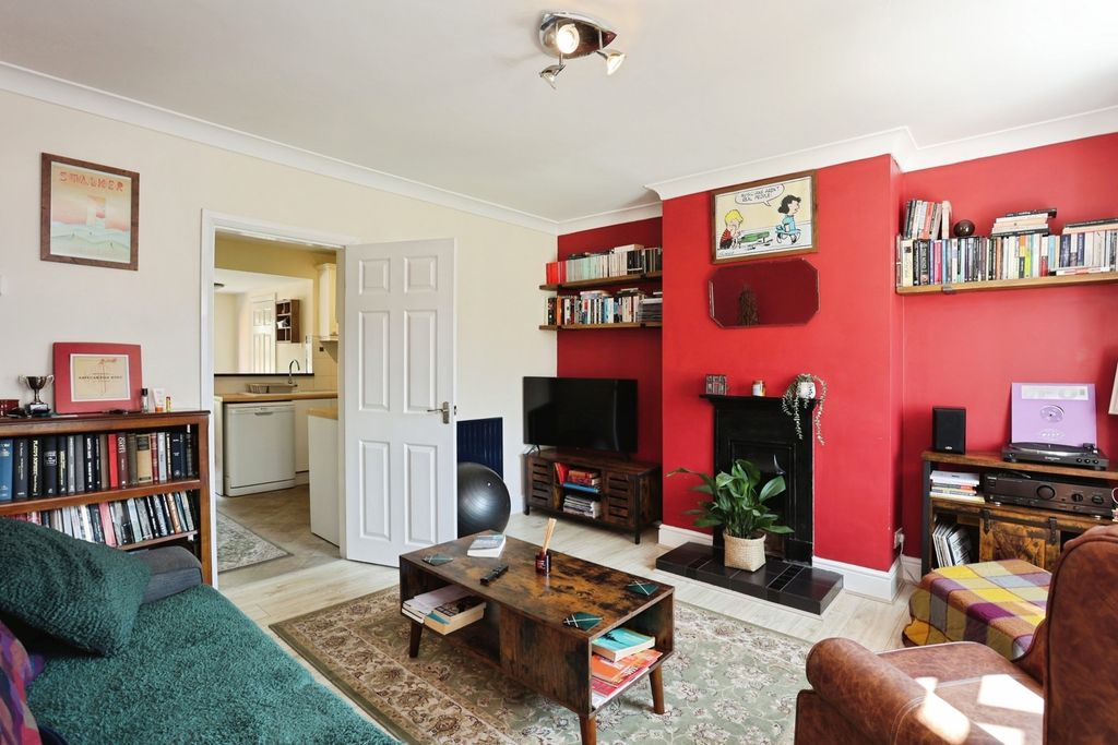 Property photo 3 of 17 Photo