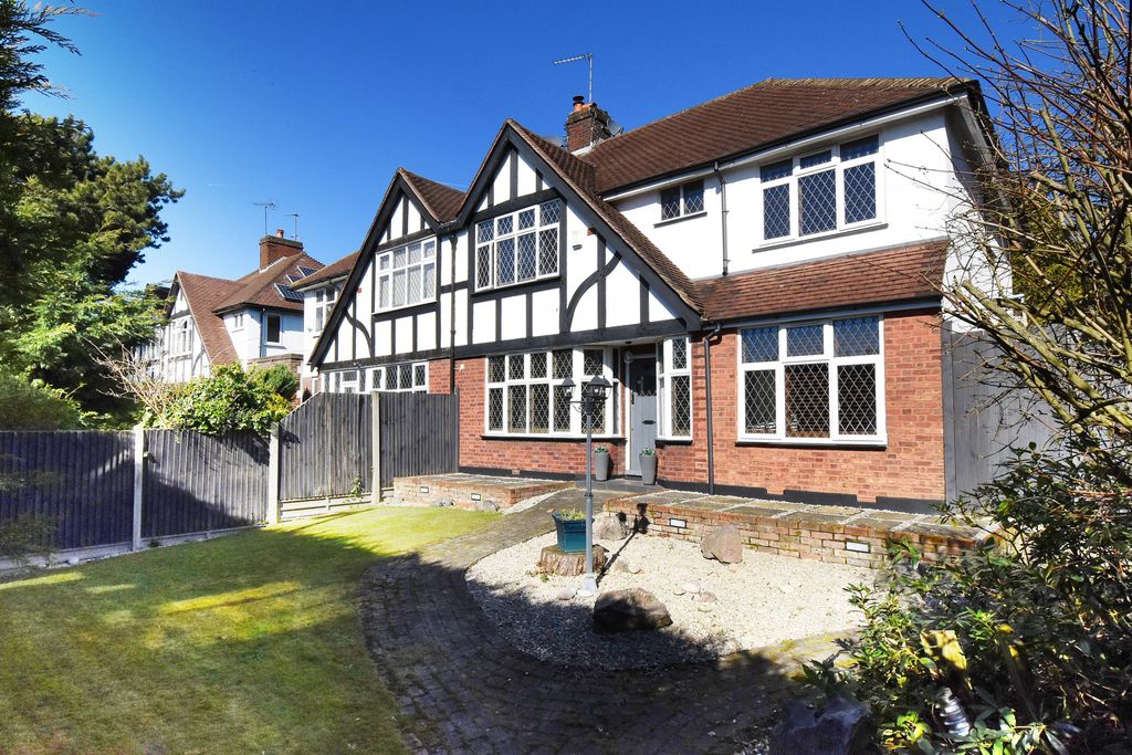Property photo 1 of 18