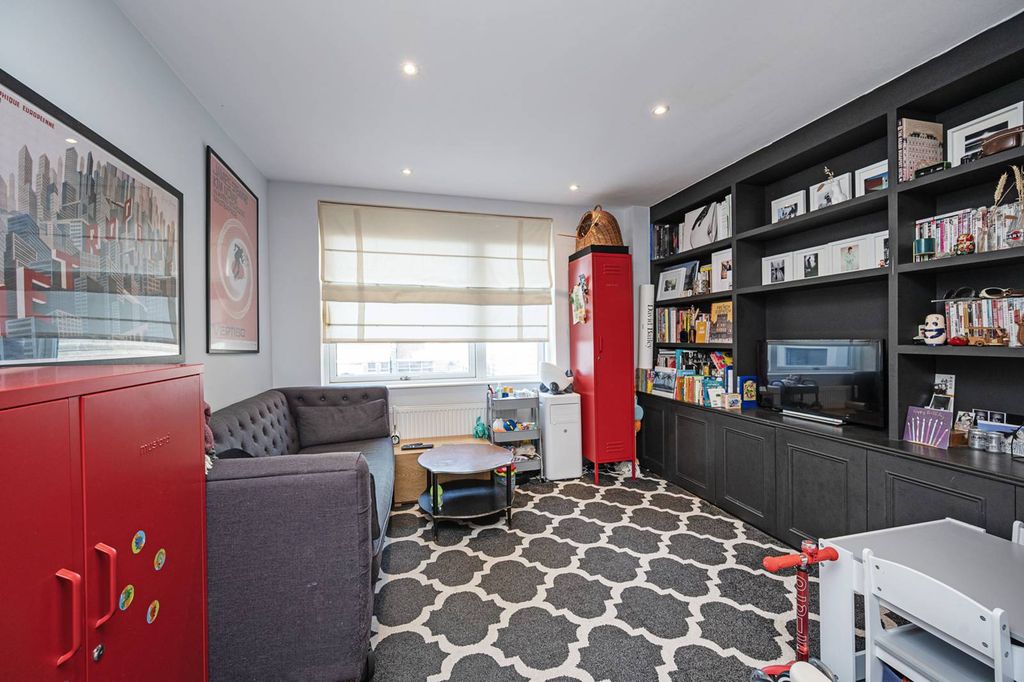 Property photo 1 of 7