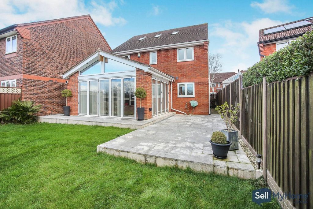 Property photo 1 of 24 Rear Garden