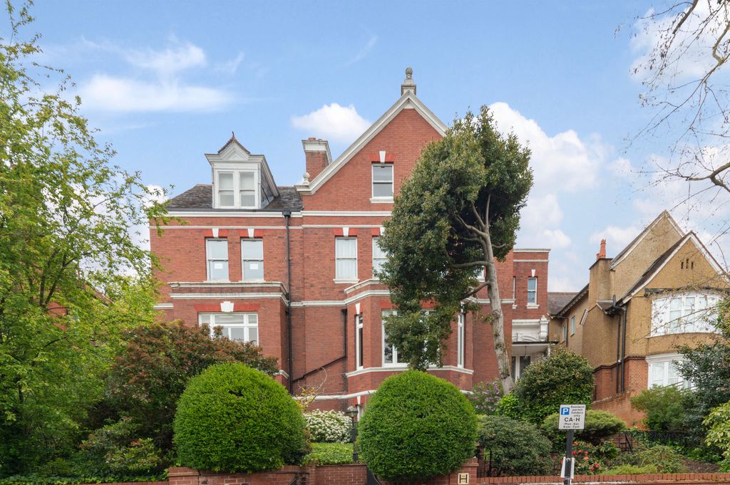 Property photo 1 of 10