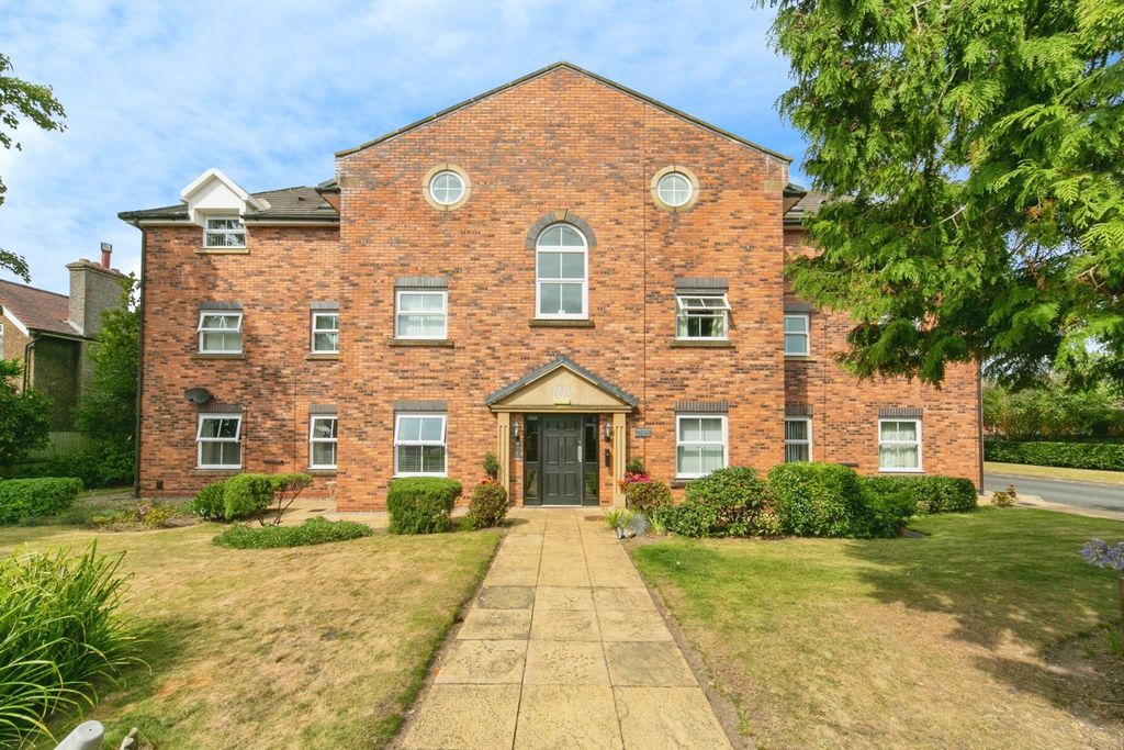 Property photo 1 of 16 Front