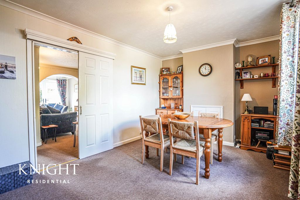 Property photo 3 of 24