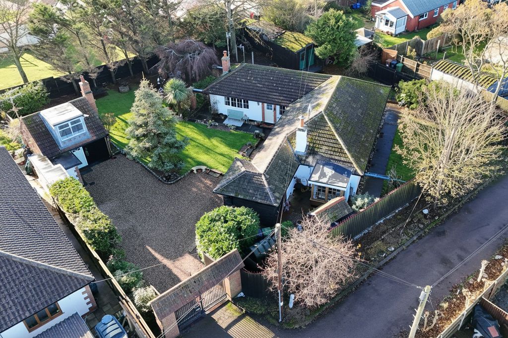 Property photo 1 of 36