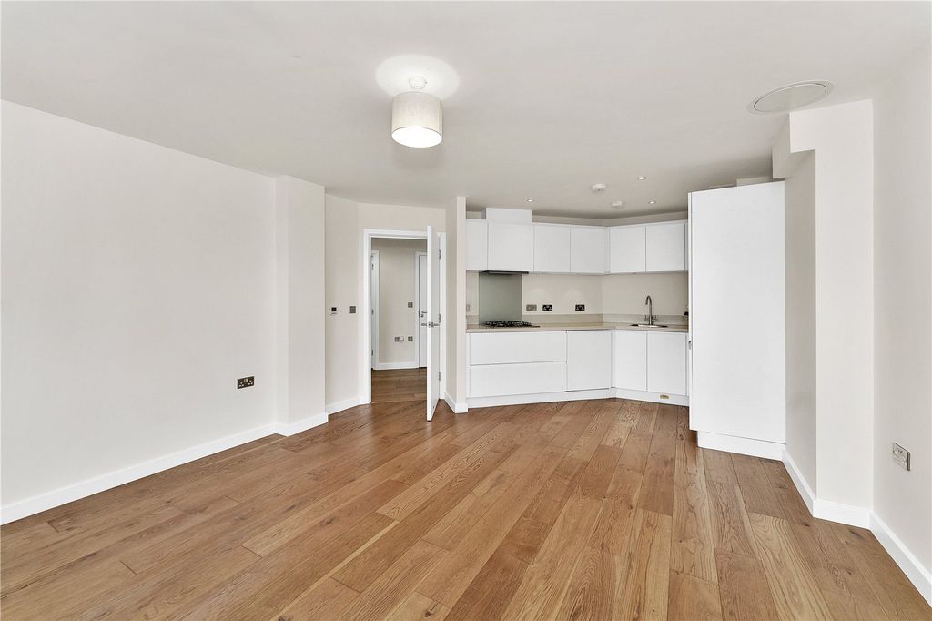 Property photo 2 of 11 Picture No. 03