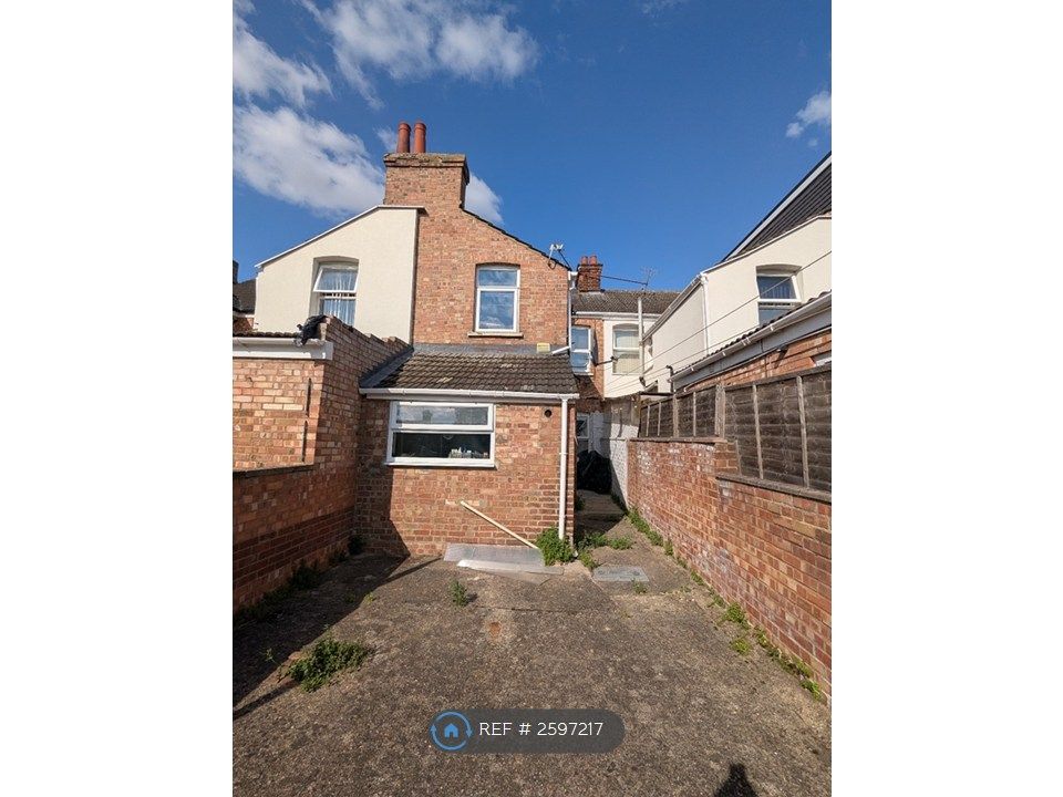 Property photo 3 of 12