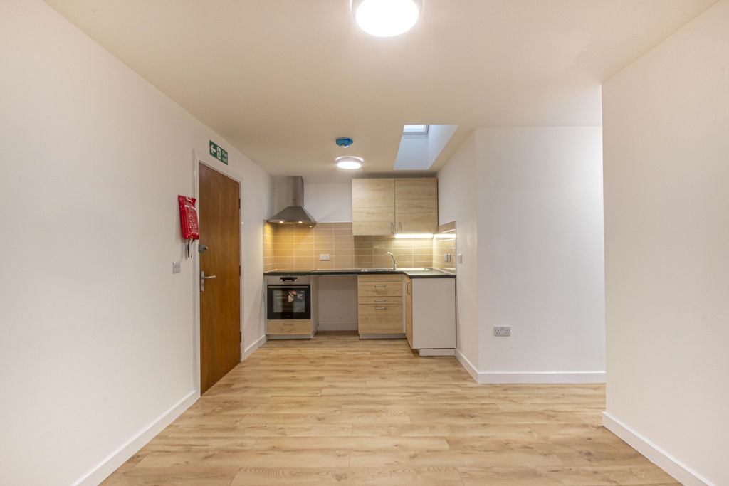 Property photo 1 of 8 1
