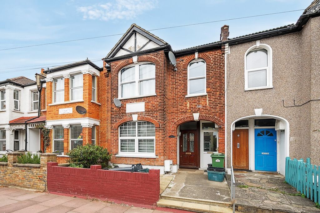 Property photo 3 of 9 Picture No. 24