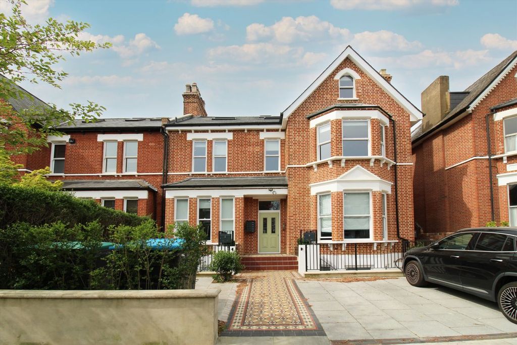 Property photo 1 of 5