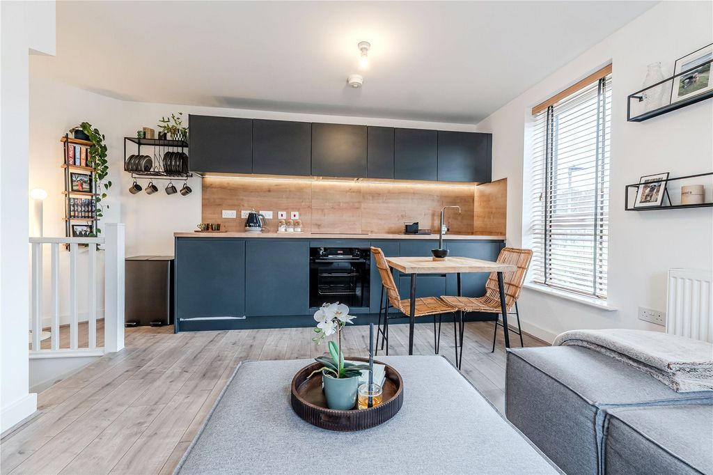 Property photo 2 of 17 Picture No. 07